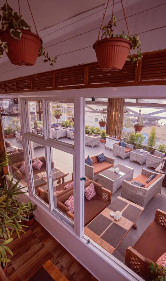 Himalayan Glory Inn โพคารา ภายนอก รูปภาพ