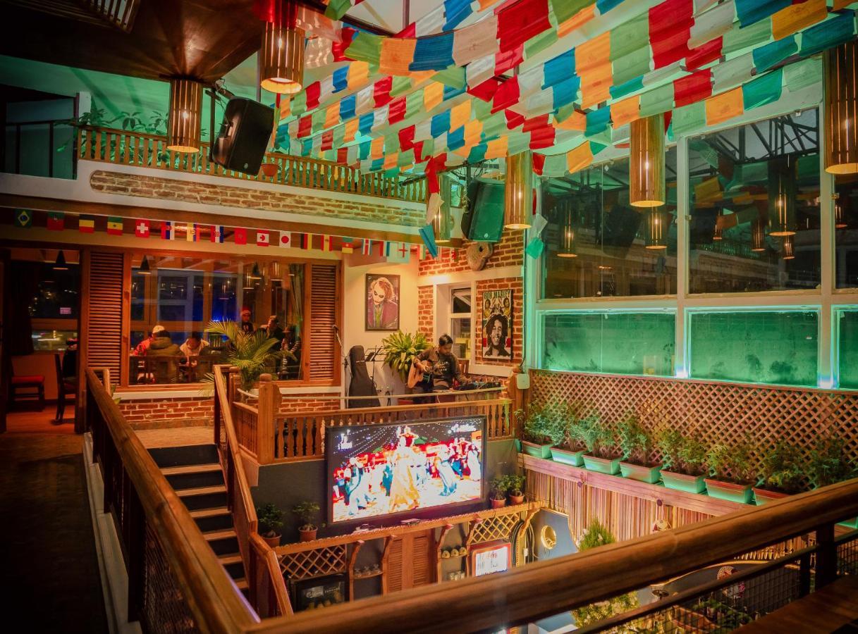 Himalayan Glory Inn โพคารา ภายนอก รูปภาพ