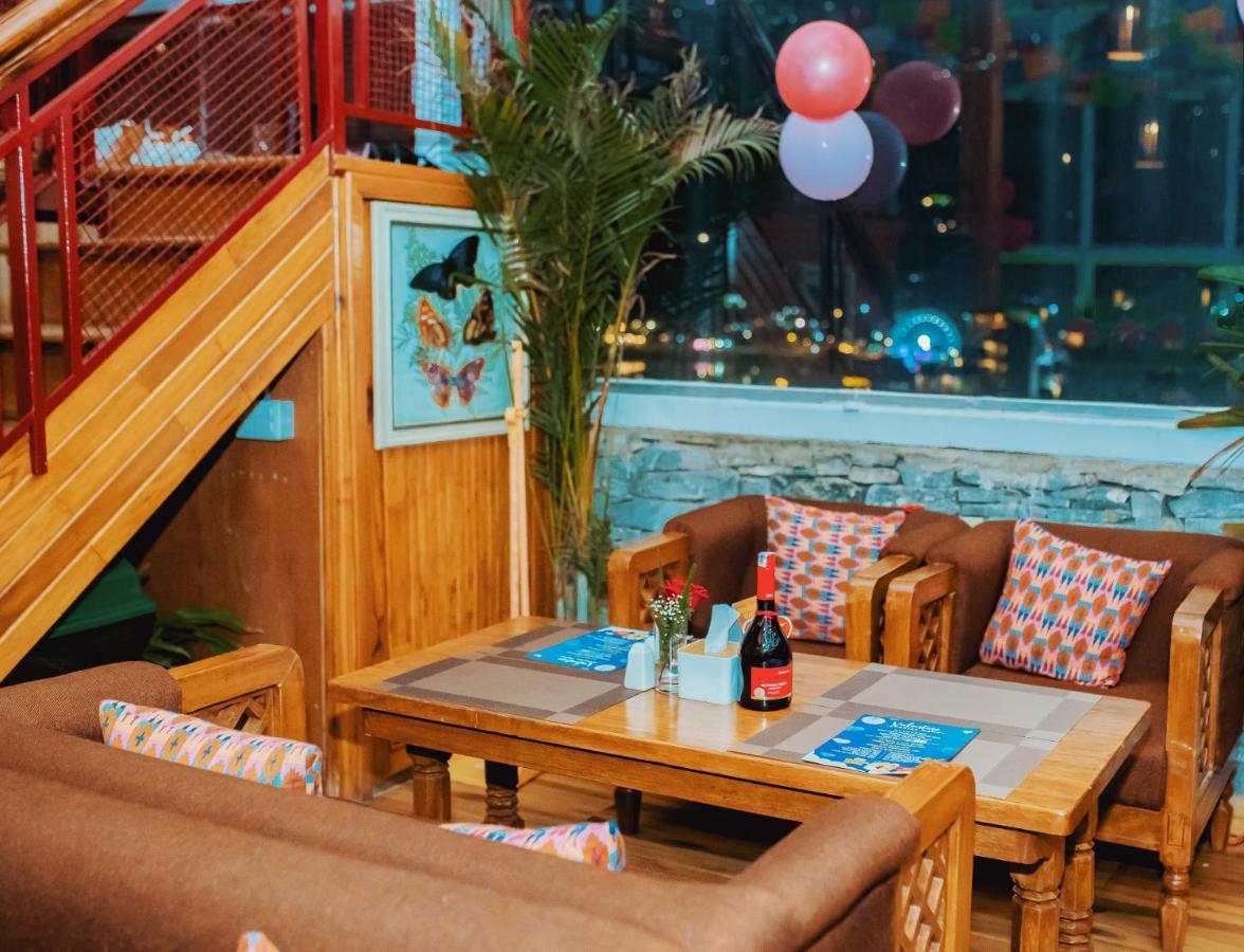 Himalayan Glory Inn โพคารา ภายนอก รูปภาพ