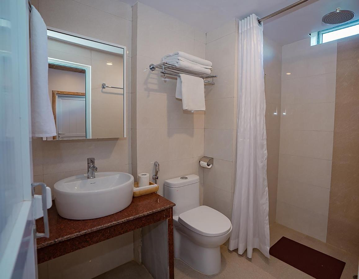 Himalayan Glory Inn โพคารา ภายนอก รูปภาพ